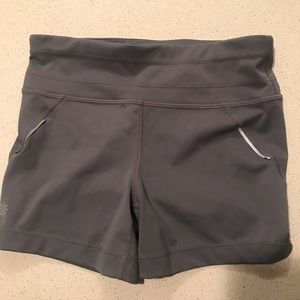 Athleta fitted workout shorts size small, gray